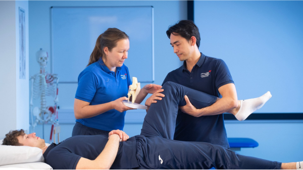 students and lecturer in simulation